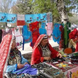 В Сибае прошел День национального костюма.