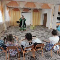 Балаларҙы ҡумыҙҙа уйнарға өйрәтҽү