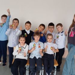 Цветущий май