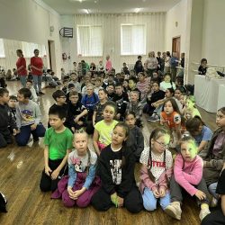 Каникулы без скуки: пришкольный лагерь зовёт!
